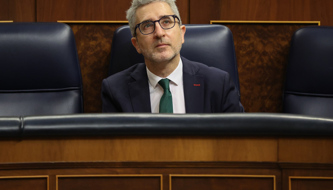 El ministro de Hacienda, Arcadi España, durante una sesión plenaria en el Congreso