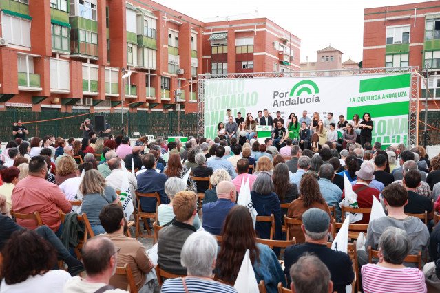 El candidato de Por Andalucía a la Presidencia de la Junta, Antonio Maíllo, interviene en el acto de cierre de campaña celebrado en Sevilla.