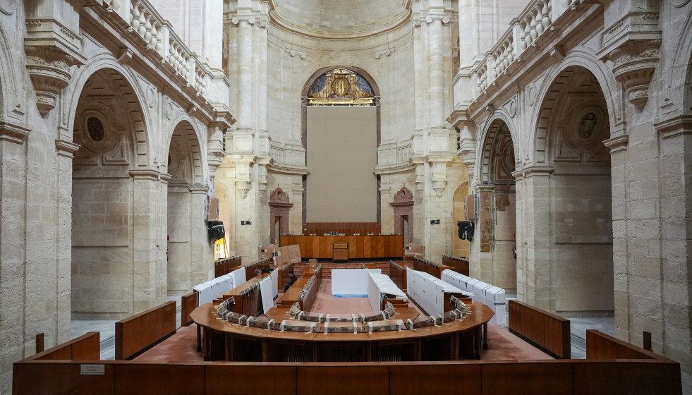 Archivo - Estado actual del Salón de Plenos del Parlamento de Andalucía que se prepara para el inicio de las obras. A 27 de marzo de 2026, en Sevilla (Andalucía, España)