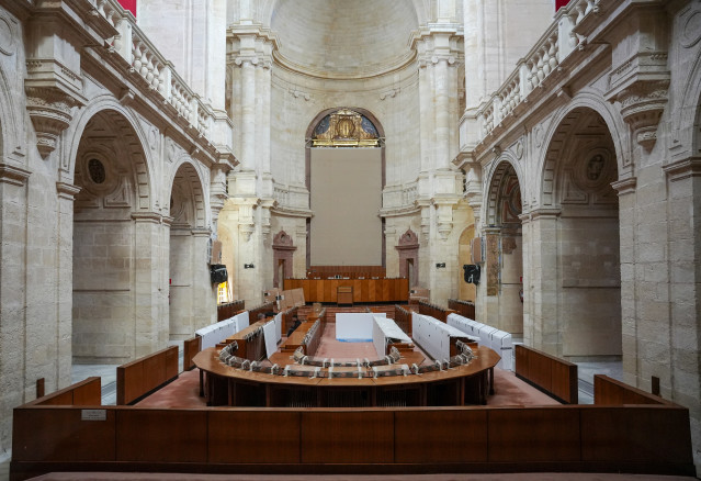 Archivo - Estado actual del Salón de Plenos del Parlamento de Andalucía que se prepara para el inicio de las obras. A 27 de marzo de 2026, en Sevilla (Andalucía, España)