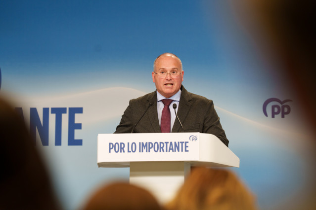 El secretario general del Partido Popular, Miguel Tellado, durante la rueda de prensa posterior al Comité de Dirección del PP, a 20 de abril de 2026, en Madrid (España).