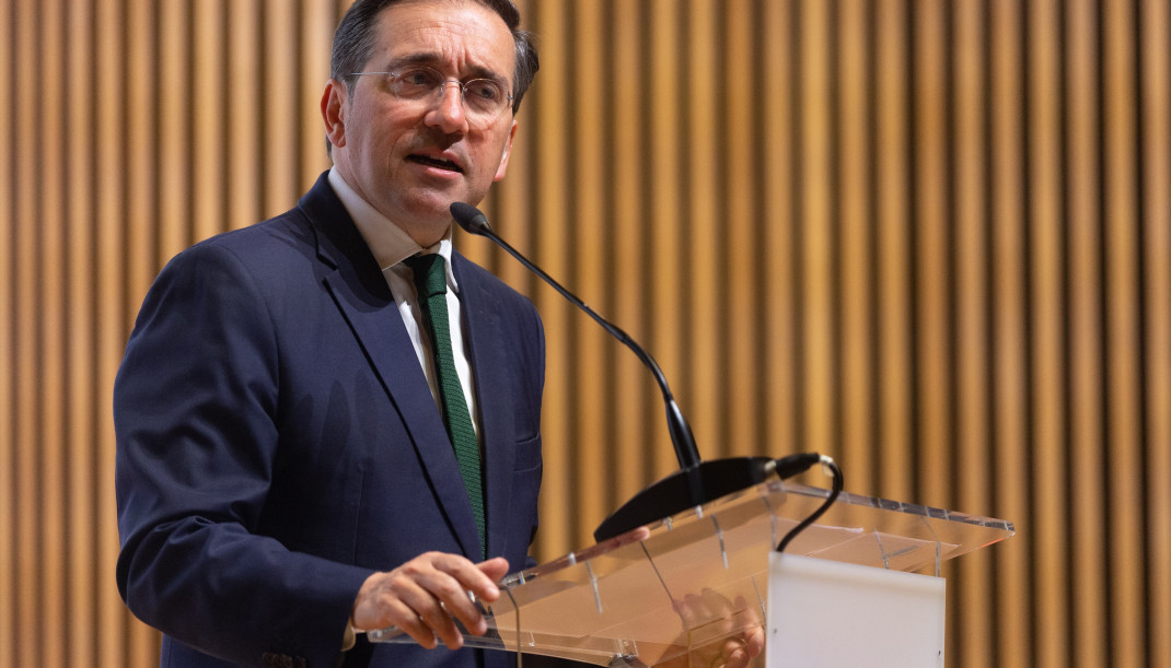 El ministro de Asuntos Exteriores, Unión Europea y Cooperación, José Manuel Albares, durante la inauguración del acto institucional ‘La protección de la misión médica en el 10º aniversario d