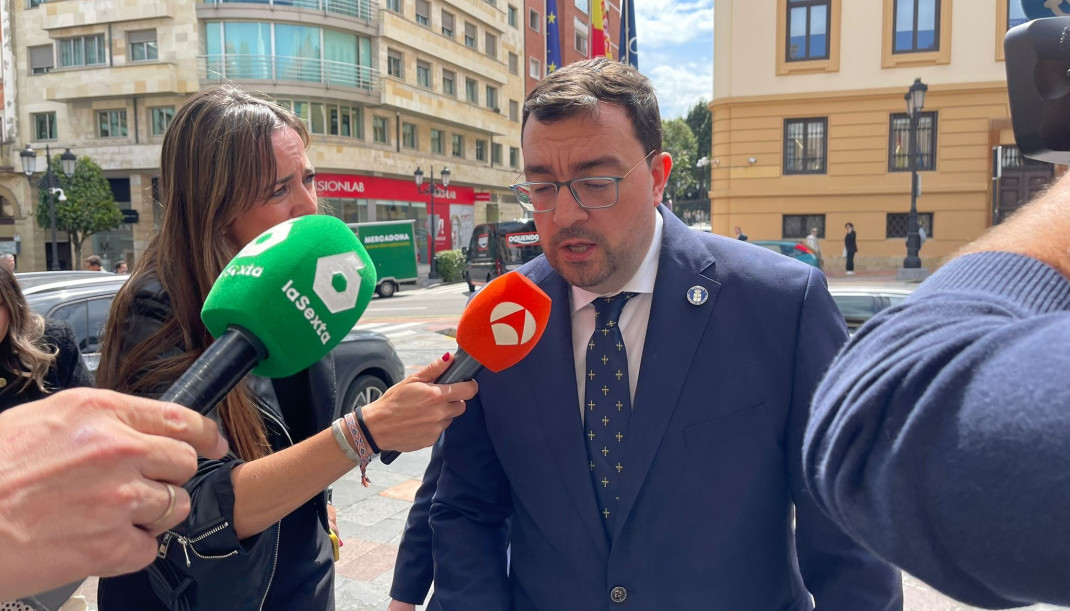 Adrián Barbón