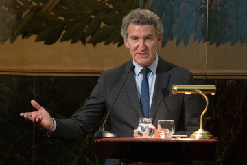 El presidente del PP, Alberto Núñez Feijóo, clausura el acto de entrega del Premio Fundación Eugenio Rodríguez Pascual 2026, en la Real Academia Nacional de Medicina, a 18 de mayo de 2026, en Mad