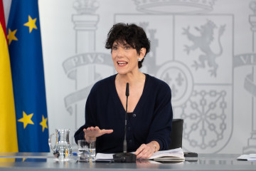 La ministra de Inclusión, Seguridad Social y Migraciones y portavoz del Gobierno, Elma Saiz, interviene durante la rueda de prensa posterior al Consejo de Ministros, a 19 de mayo de 2026.