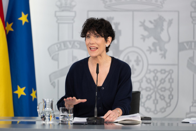 La ministra de Inclusión, Seguridad Social y Migraciones y portavoz del Gobierno, Elma Saiz, interviene durante la rueda de prensa posterior al Consejo de Ministros, a 19 de mayo de 2026.