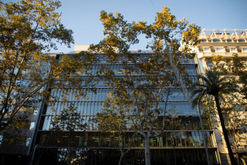 Archivo - Fachada de la sede de Colonial el 9 de noviembre de 2023, en Barcelona, Cataluña (España).