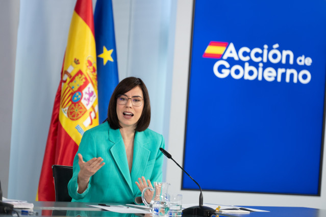 La ministra de Ciencia, Innovación y Universidades, Diana Morant, interviene durante la rueda de prensa posterior al Consejo de Ministros