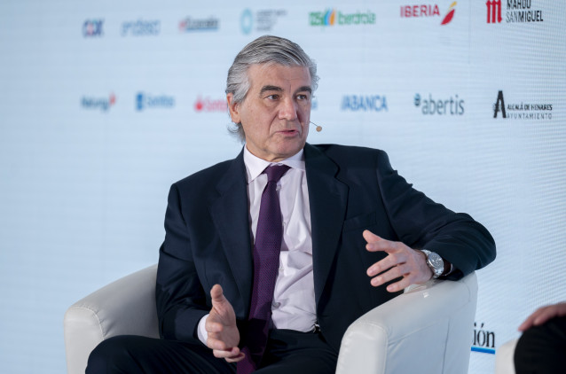 El Presidente ejecutivo de Naturgy, Francisco Reynés, entrevistado por el periodista de Expansión, Miguel Ángel Patiño durante la segunda jornada del VII Foro Internacional Expansión, en el Parador de Alcalá de Henares, a 20 de mayo de 2025, en Alcalá de