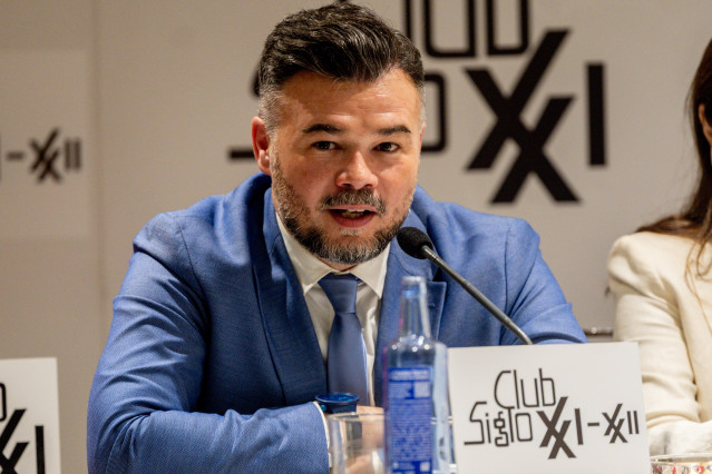 El portavoz de ERC en el Congreso, Gabriel Rufián, durante un coloquio organizado por el Club Siglo XXI, a 20 de mayo de 2026, en Madrid (España).