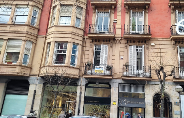 Archivo - Vivienda en alquiler en Bilbao (archivo)