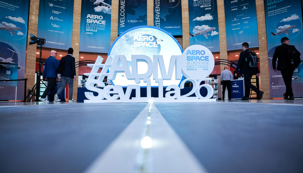 Imagen de las instalaciones y expositores en las jornadas del Aeroespace & Defese Meetings (ADM) celebradas en Sevilla.