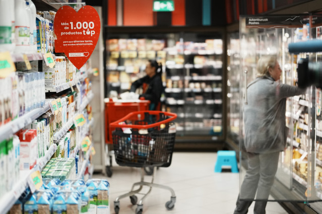 Archivo - Lineal de un supermercado