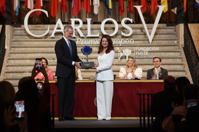 El Rey Felipe VI, durante la entrega el XIX Premio Europeo Carlos V al Comité Europeo de las Regiones, en el Monasterio de San Jerónimo de Yuste, a 25 de mayo de 2026