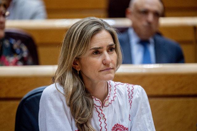 La vicepresidenta tercera y ministra para la Transición Ecológica y Reto Demográfico, Sara Aagesen, durante una sesión plenaria en el Senado