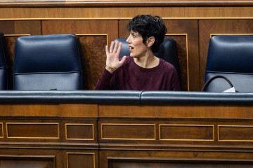 Archivo - La ministra de Inclusión, Seguridad Social y Migraciones, Elma Saiz, durante una sesión de control al Gobierno, en el Congreso de los Diputados, a 10 de diciembre de 2025, en Madrid (Espa�