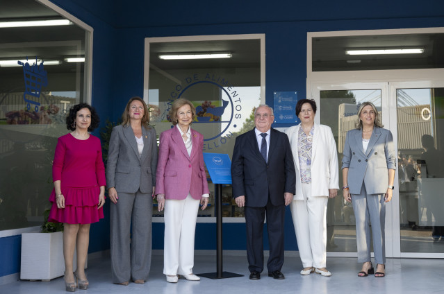 La presidenta de la Diputación de Castellón, Marta Barrachina,  junto a la Reina Doña Sofía