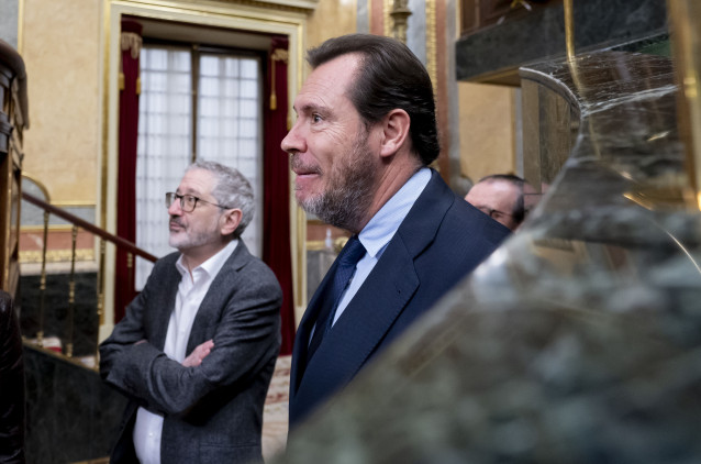 Archivo - El ministro de Transportes y Movilidad Sostenible, Óscar Puente, en el Congreso