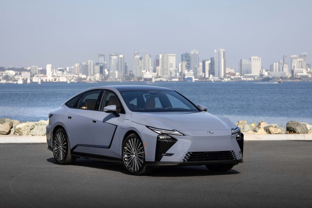 Nuevo Lexus ES