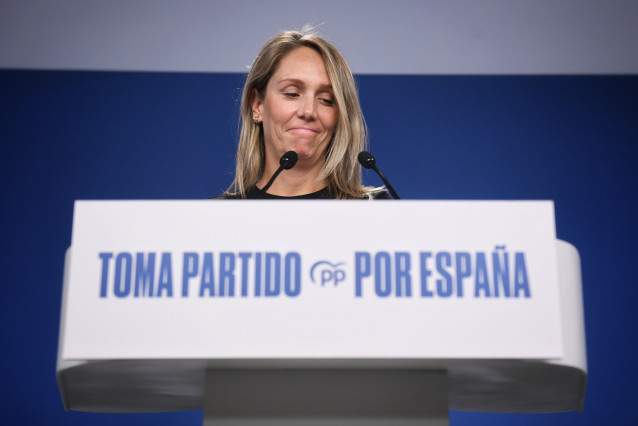Archivo - La vicesecretaria de Coordinación Sectorial del PP, Alma Ezcurra, ofrece una rueda de prensa en la sede nacional del Partido Popular, a 22 de septiembre de 2025, en Madrid (España).