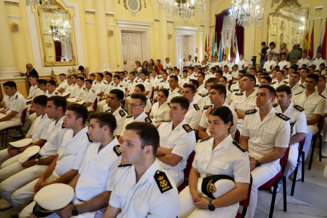 Recepción en el Gobierno de Melilla a militares de la Armada del crucero de instrucción de la Escuela Naval