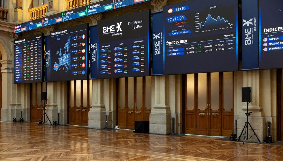 Paneles informativos en el Palacio de la Bolsa de Madrid, a 11 de mayo de 2026, en Madrid (España).