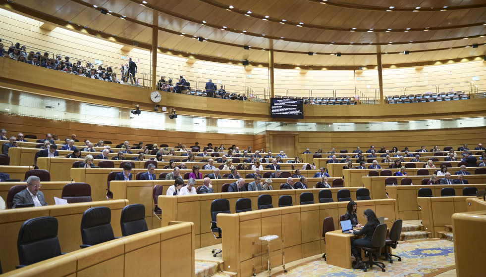 Archivo - El hemiciclo del Senado vota durante una sesión plenaria, en el Senado, a 18 de marzo de 2026, en Madrid (España).