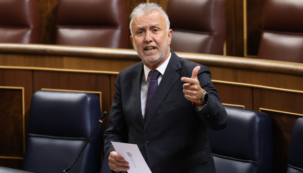 El ministro de Política Territorial y Memoria Democrática, Ángel Víctor Torres, durante una sesión de control al Gobierno, en el Congreso de los Diputados, a 20 de mayo de 2026, en Madrid (Españ