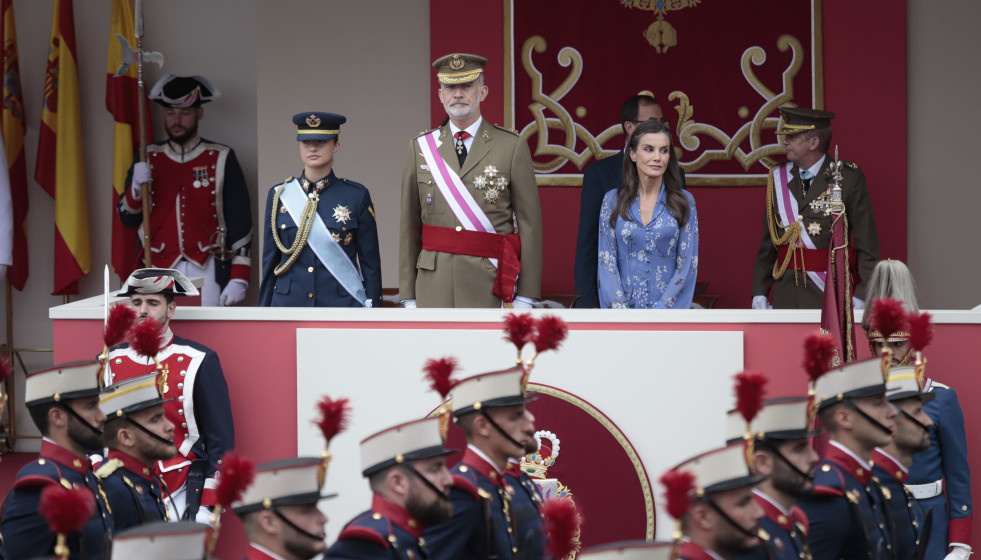 Los Reyes Felipe VI y Letizia y la Princesa Leonor durante el acto central conmemorativo del Día de las Fuerzas Armadas, a 30 de mayo de 2026, en Vigo, Pontevedra, Galicia (España).