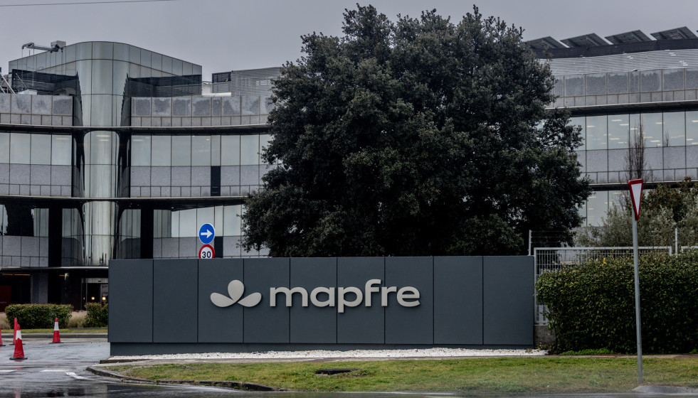 Archivo - Nueva imagen de Mapfre implantada en las fachadas de las oficinas centrales de la aseguradora en Majadahonda, a 29 de enero de 2026, en Majadahonda, Madrid (España).