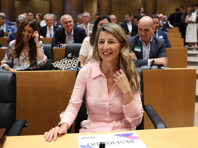 La vicepresidenta segunda y ministra de Trabajo y Economía Social, Yolanda Díaz, durante la presentación oficial como Confederación, en el Congreso de los Diputados, a 1 de  junio de 2026, en Madrid (España).