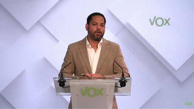 Archivo - Ignacio Garriga durante la rueda de prensa ofrecida en la sede de Vox. (Foto de archivo).