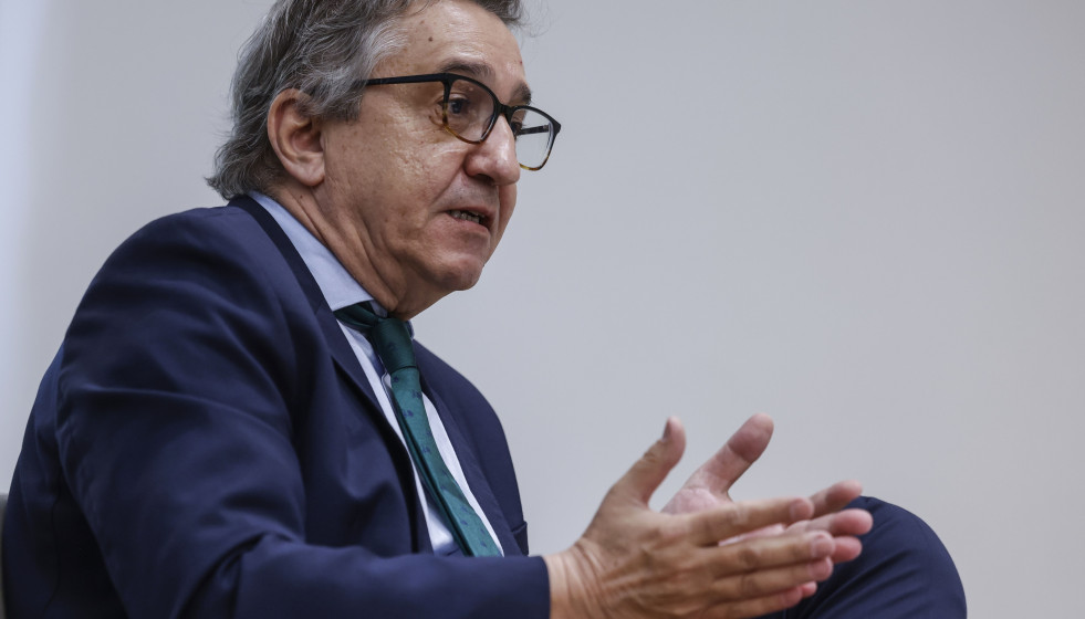 Archivo - El conseller de Hacienda, José Antonio Rovira, en una imagen de archivo