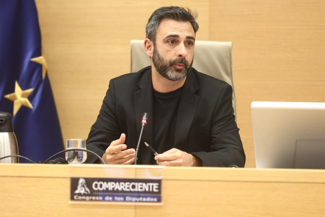 El exdirector de informativos de À Punt, Ivan Esteve Besalduch, comparece ante la Comisión de Investigación sobre la dana, en el Congreso de los Diputados, a 1 de junio de 2026, en Madrid (España).
