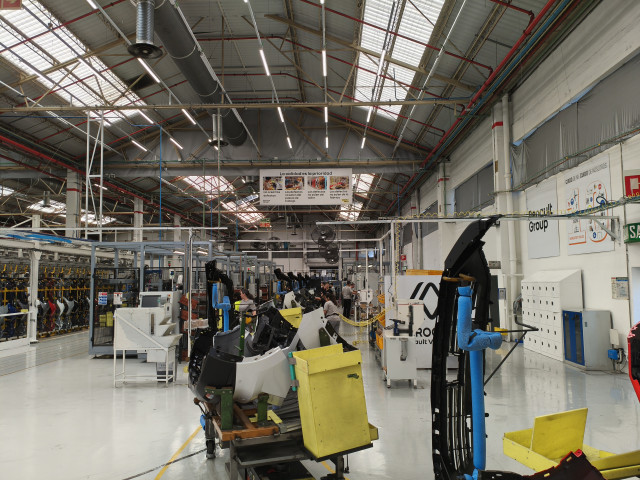 Archivo - Imagen de archivo de la factoría de Renault en Valladolid.