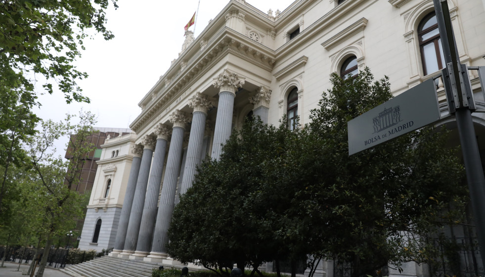 Archivo - Edificio de la Bolsa de Madrid.