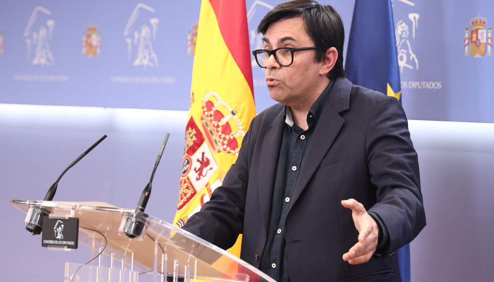 Archivo - El secretario primero del Congreso de los Diputados, Gerardo Pisarello, durante una rueda de prensa en el Congreso de los Diputados, a 21 de abril de 2026, en Madrid (España).