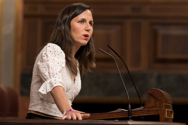La secretaria general de Podemos, Ione Belarra, interviene durante una sesión plenaria en el Congreso de los Diputados, a 19 de mayo de 2026, en Madrid (España).