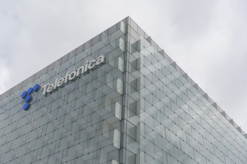 Archivo - Exterior de la sede de Telefónica, en el ensanche de Las Tablas, en el distrito de Fuencarral-El Pardo, en Madrid (España)