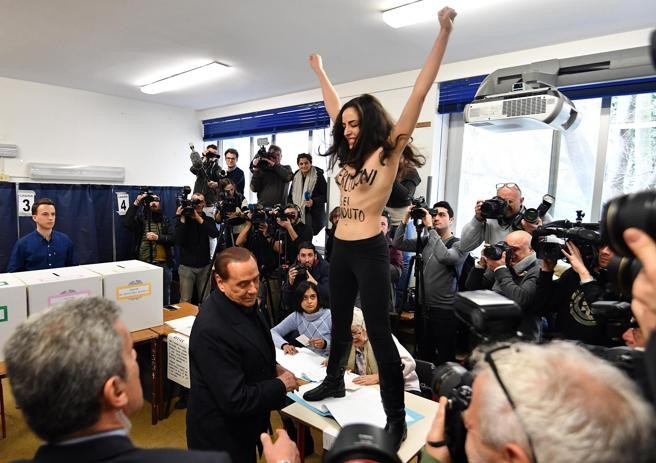 Berlusconi femen efe 040318