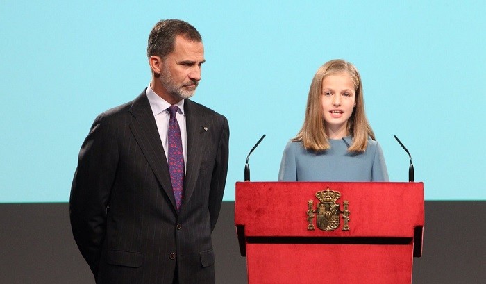 La princesa Leonor lee la Constitución