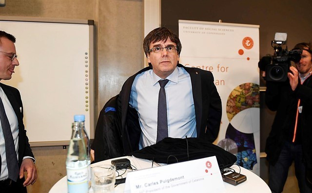 Puigdemont abrigo ep 1