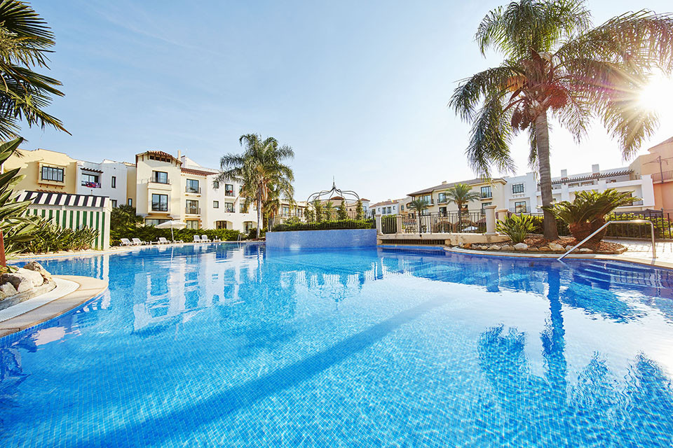 Hotel PortAventura piscina exterior