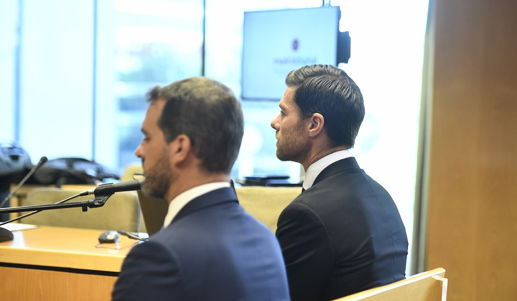 El exfutbolista y entrenador Xabi Alonso en el juicio de octubre u00d3scar Cau00f1as