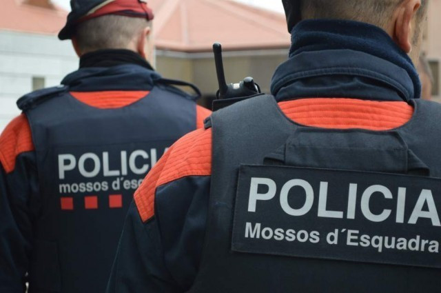 Mossos 4 1 1 2 1 1