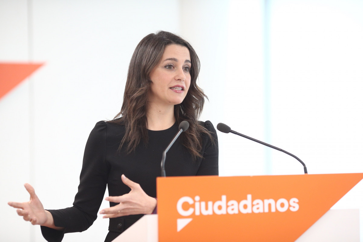 La presidenta de Ciudadanos y portavoz en el Congreso de los Diputados, Inés Arrimadas, en la sede del partido.
