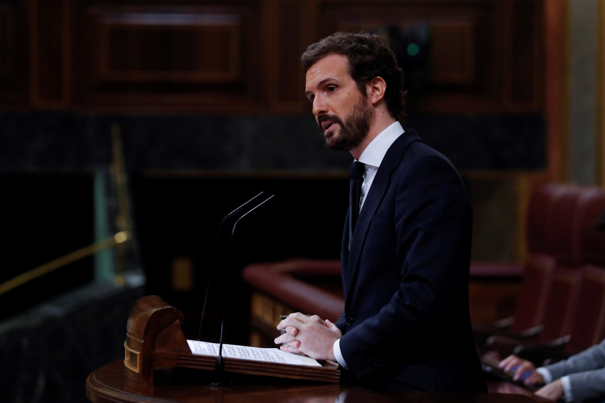 El líder del PP, Pablo Casado, durante su intervención en el pleno del Congreso este miércoles donde se autorizará otra prórroga del estado de alarma solicitada por el Gobierno. En Madrid, (España), a 6 de mayo de 2020.