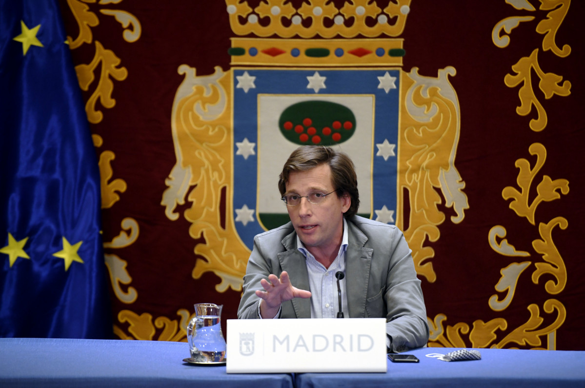 El alcalde de Madrid, José Luis Martínez-Almeida, ofrece una rueda de prensa para informar de los acuerdos adoptados en la reunión de la Junta de Gobierno de la ciudad de Madrid, en el Ayuntamiento de Madrid (España), a 29 de julio de 2020.