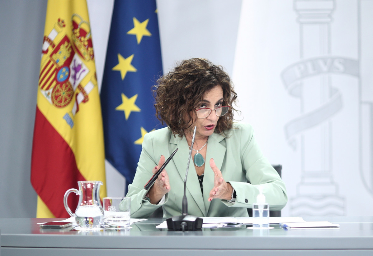 La ministra portaveu i d'Hisenda, María Jesús Montero, intervé en una roda de premsa posterior al Consell de Ministres a La Moncloa, a Madrid (Espanya), el 6 d'octubre del 2020.