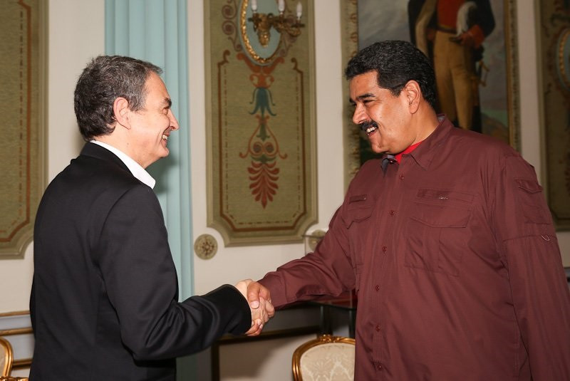 El expresidente del Gobierno José Luis Rodríguez Zapatero y el presidente de Venezuela, Nicolás Maduro.